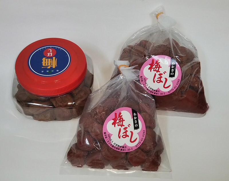 販売されている梅干しの写真