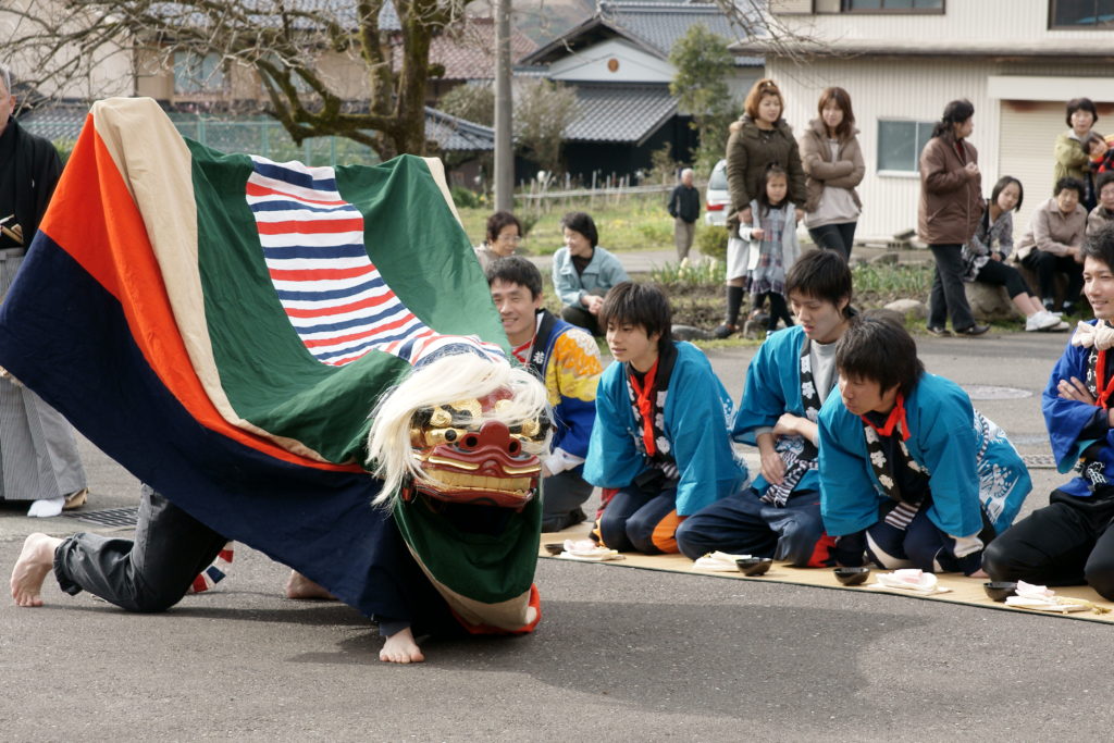 獅子舞の写真